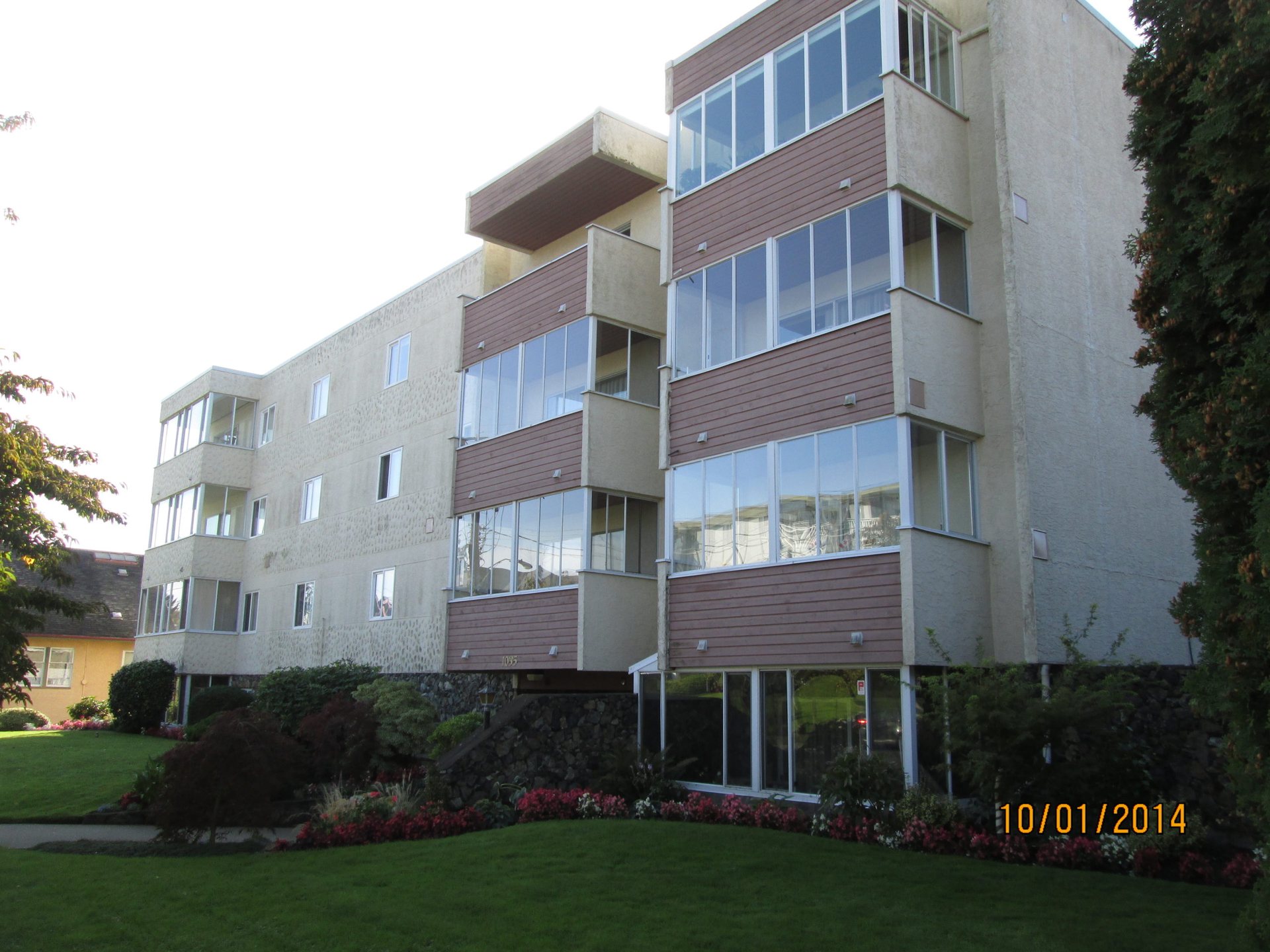 Fairhaven building before building enclosure renewal